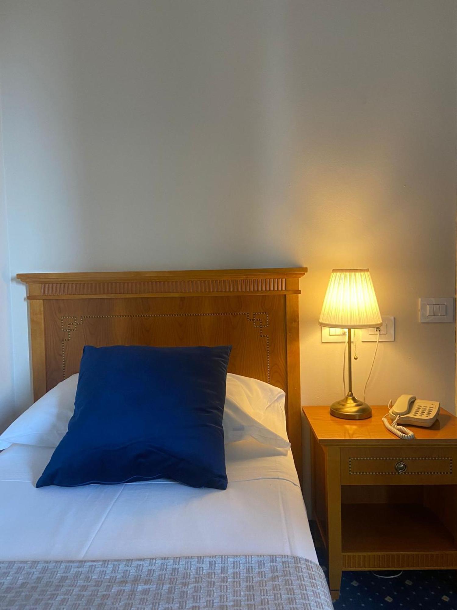 Hotel Dore